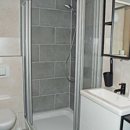 Zum Neuensiener P Homestay szállás